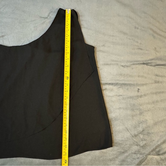 Reitmans Black Asymmetrical A-Line Mini Top

#1094 - Picture 3 of 6